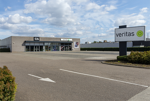 C&A, Veritas